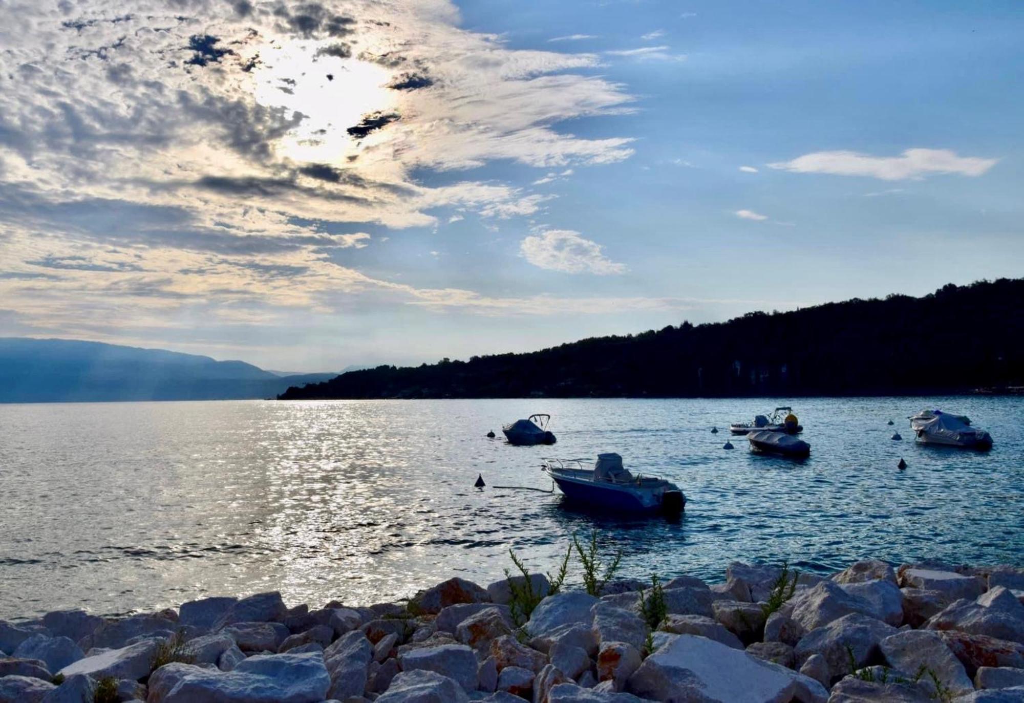 Villa Donne Del Lago Vittoria Сало Екстер'єр фото